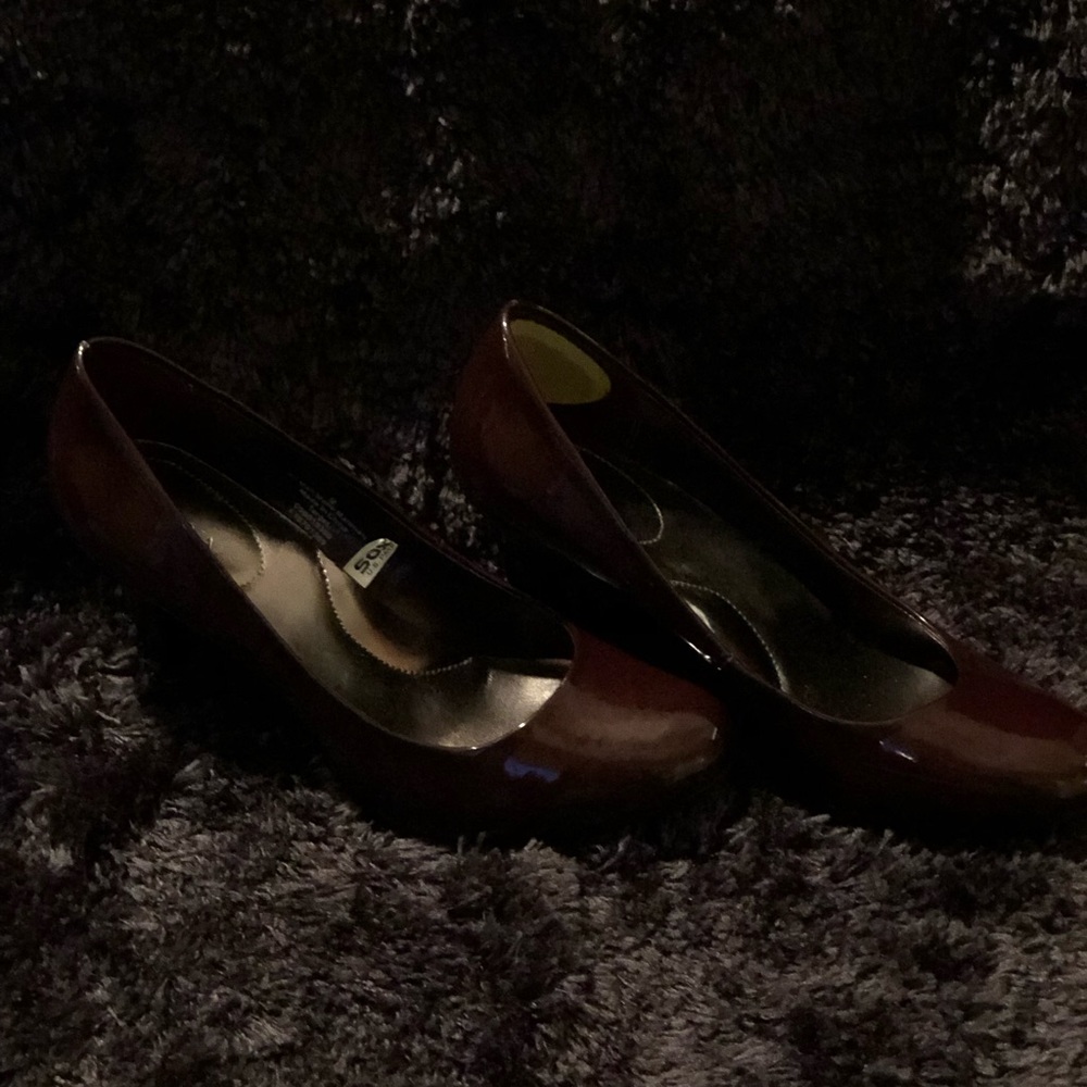Elegant Ladies Pumps